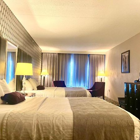 Park Manor Hotel Clifton Park Exteriör bild A room at the hotel