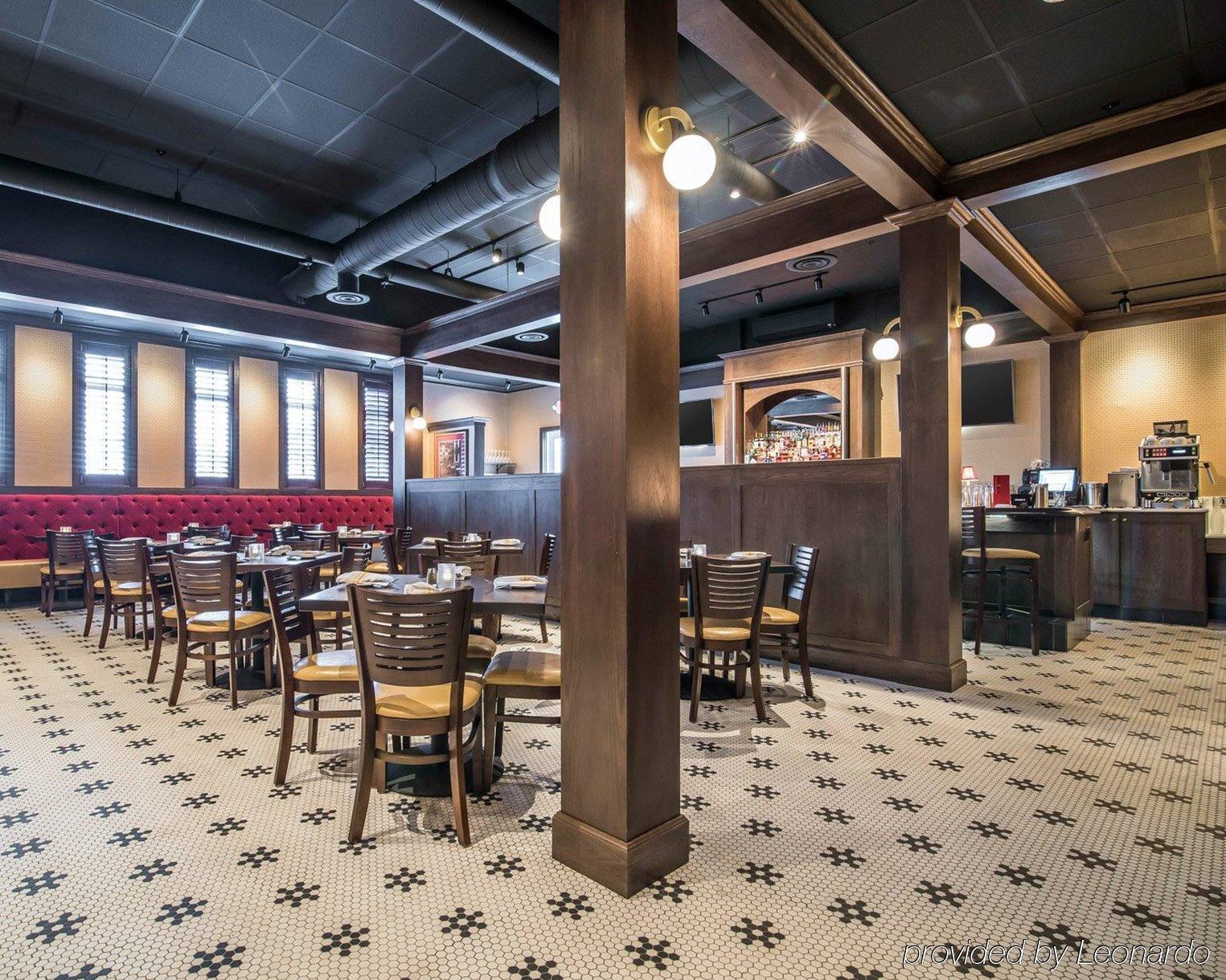 Park Manor Hotel Clifton Park Exteriör bild Interior of the restaurant