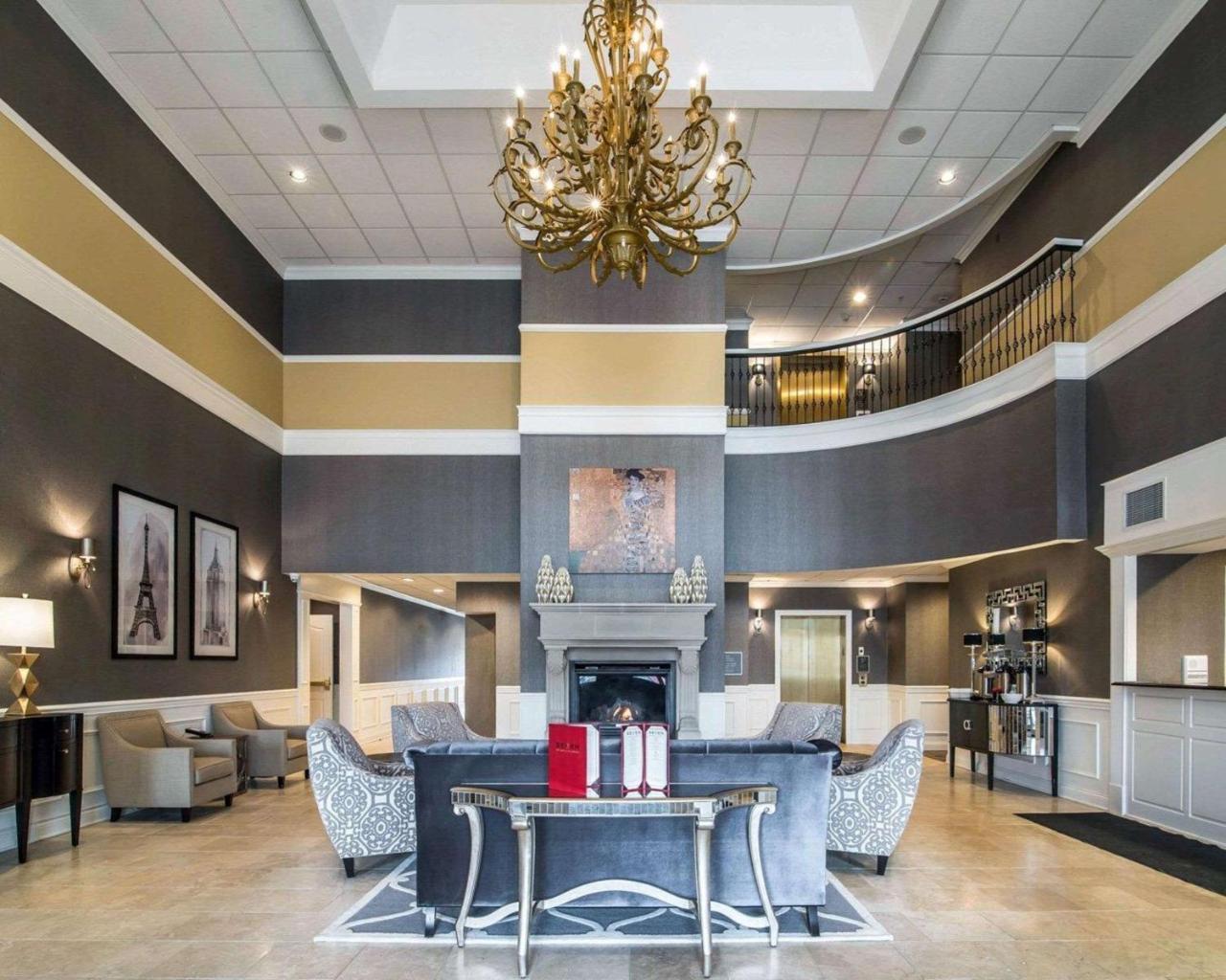 Park Manor Hotel Clifton Park Exteriör bild The lobby of the hotel