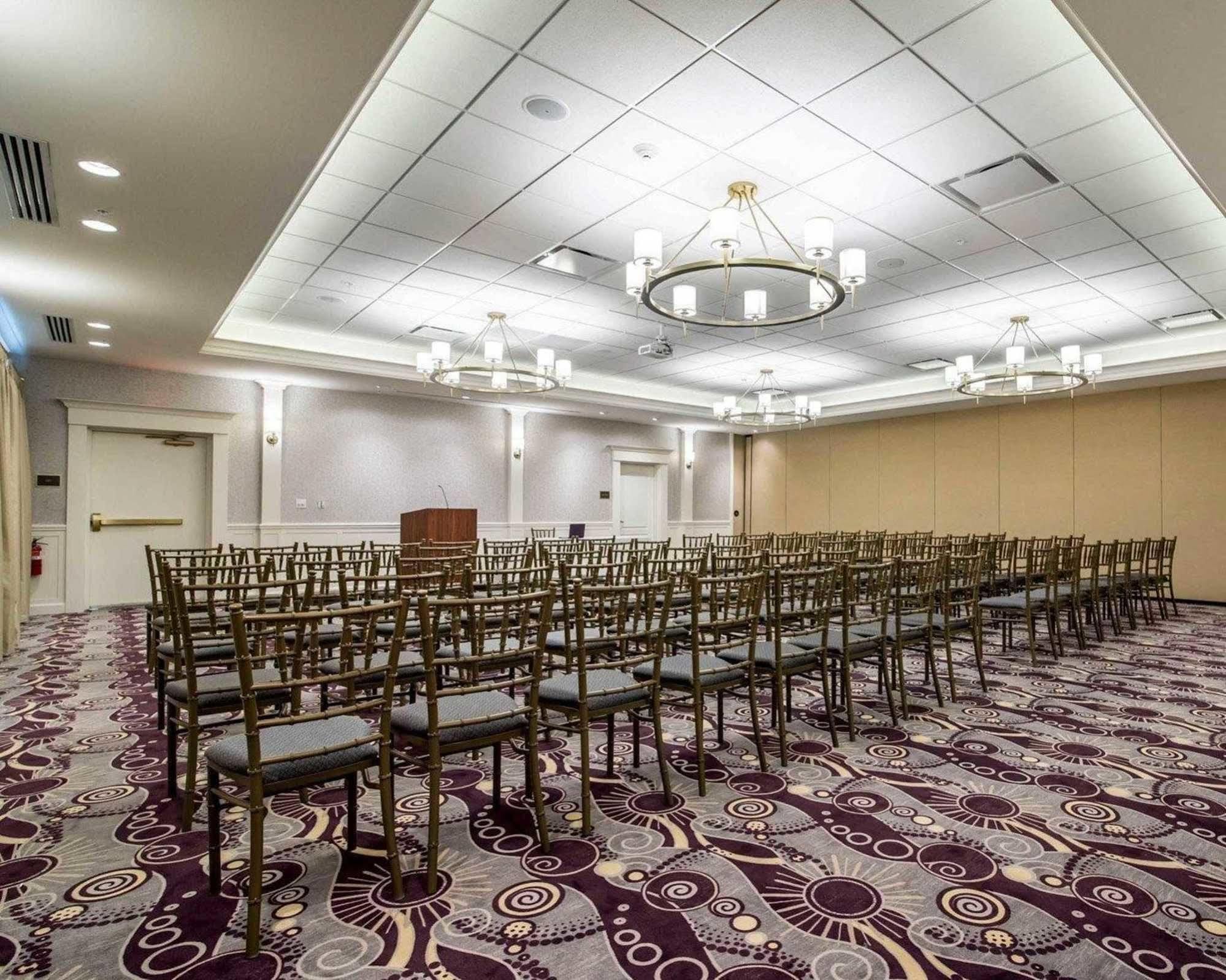 Park Manor Hotel Clifton Park Exteriör bild The ballroom at the hotel