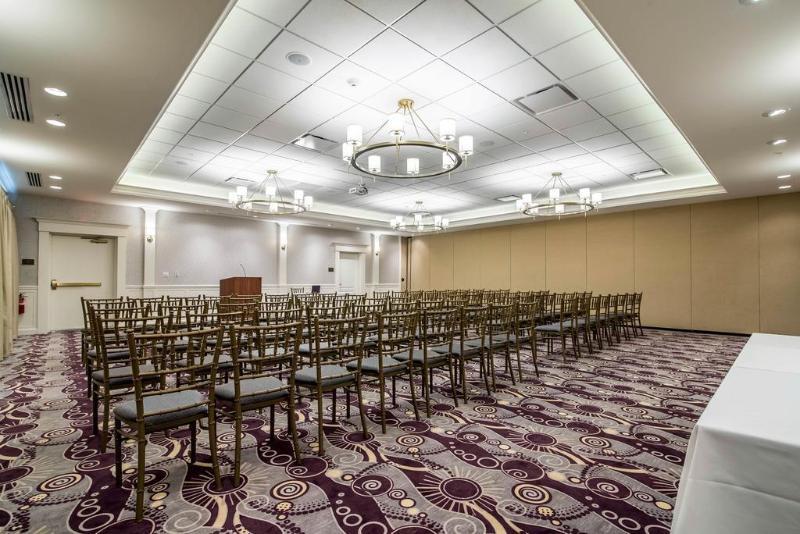 Park Manor Hotel Clifton Park Exteriör bild The ballroom at the hotel